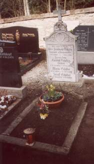 Grab meiner Großeltern - April 2002